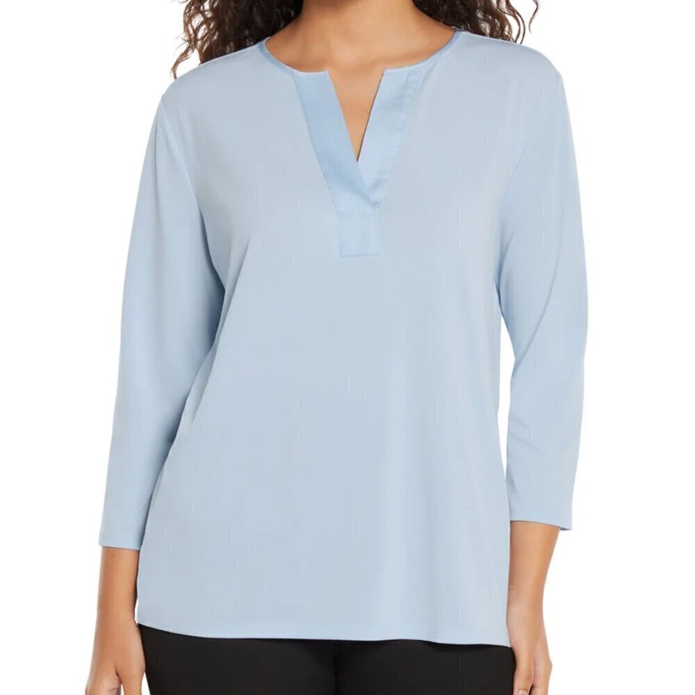 NWT - Banana Republic Ladies' Blue V-Neck Top – Size XL